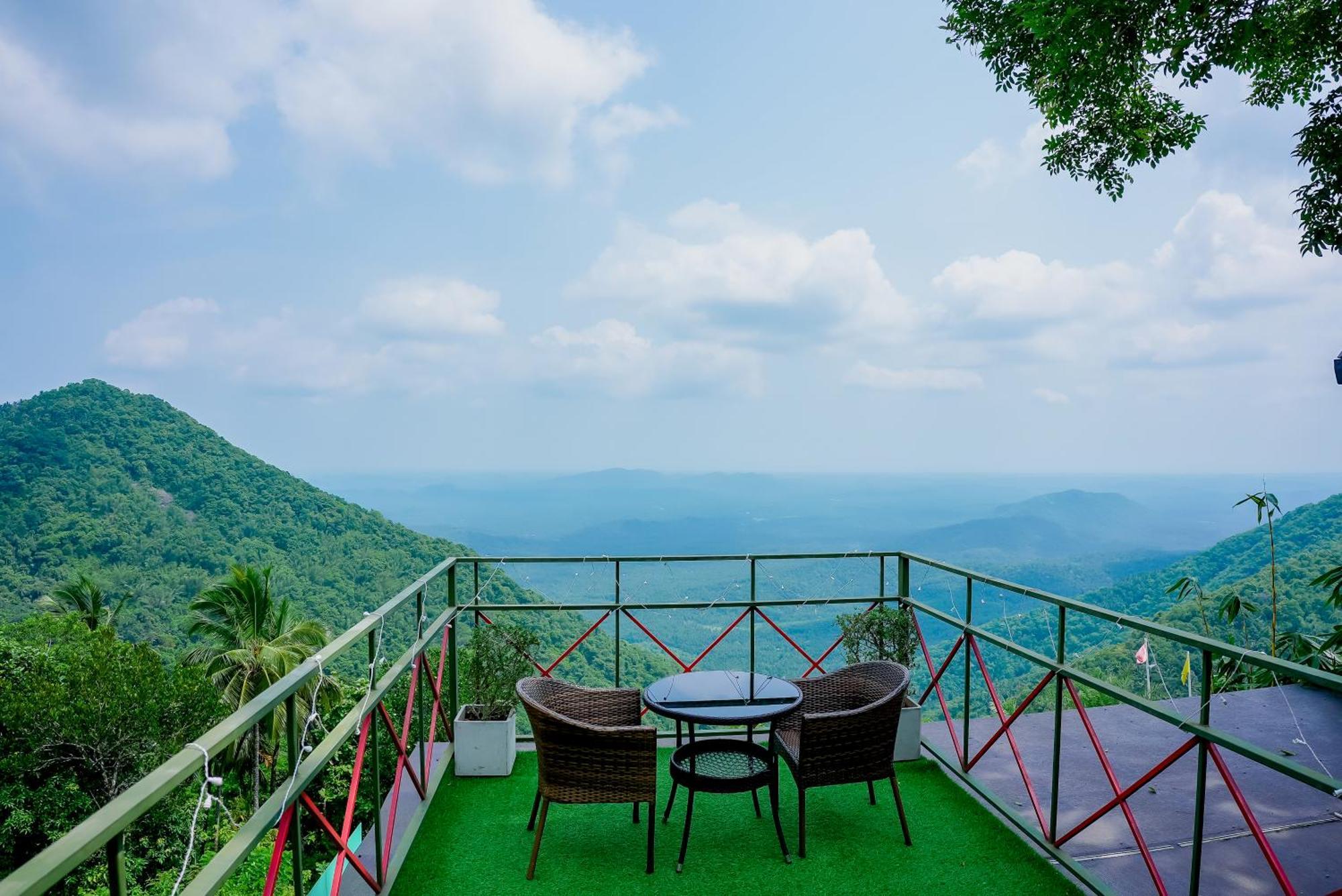 Mount Stratus Resort Vayalada Balussery Eksteriør billede