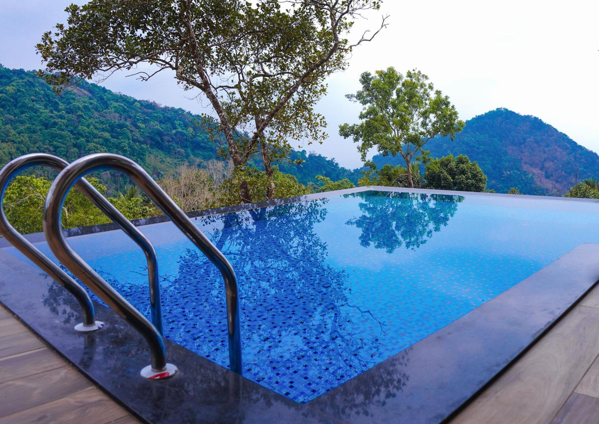 Mount Stratus Resort Vayalada Balussery Eksteriør billede